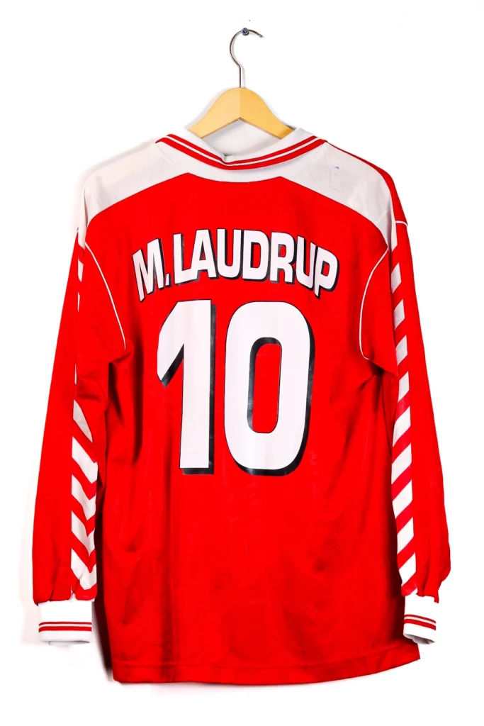 Denmark 1998 Home M. Laudrup LS (L)